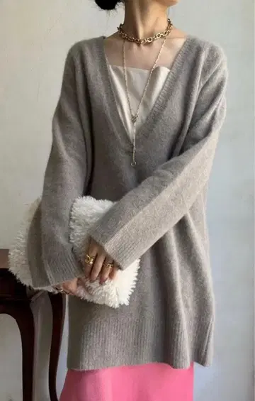 [ 새상품 ] DouDou 폭스 울 깊은 V 튜닉 원피스 니트