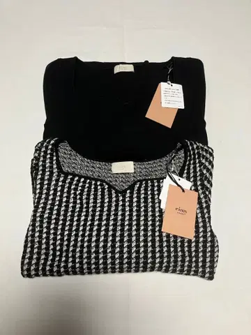 Eimy istoire 하트 넥 플레어 슬리브 니트 에이미 이스트 월