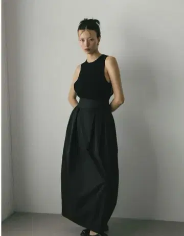 새상품급 스타일믹서 하이웨스트 턱 코쿤 스커트