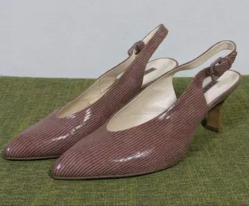 [ 컨디션 최상 ] YOSHITO 백 스트랩 펌프스 24.5