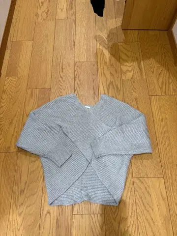 FENNEL 그레이 크로스오버 니트