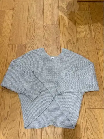 FENNEL 그레이 크로스오버 니트