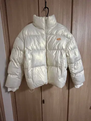 아이보리 다운 자켓