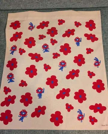 어반 리서치 미야쿠미야쿠 토트백