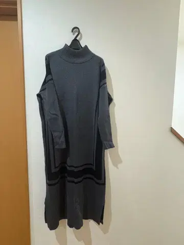 그레이 터틀넥 니트 원피스