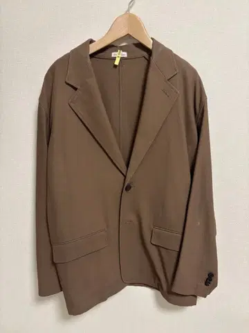 스티븐 앨런 자켓 브라운