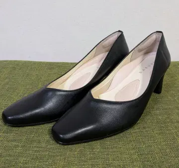 [컨디션 최상] RAKUNA 펌프스 22.5cm 4E