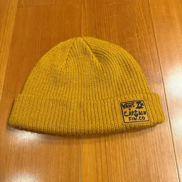 Vans x Captain Fin Co. 비니 머스타드