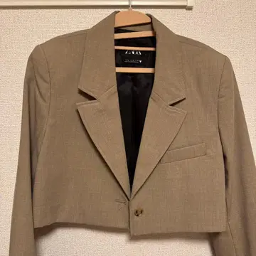 ZARA 크롭 자켓 M 사이즈