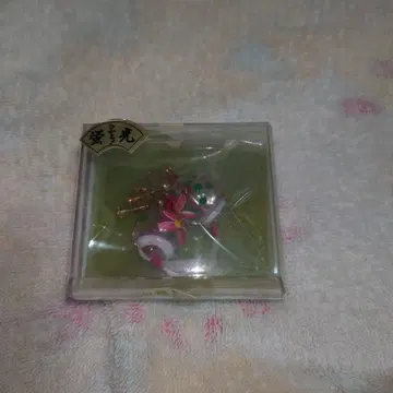 빛나는 형광 유리 세공풍 유리 귀찌