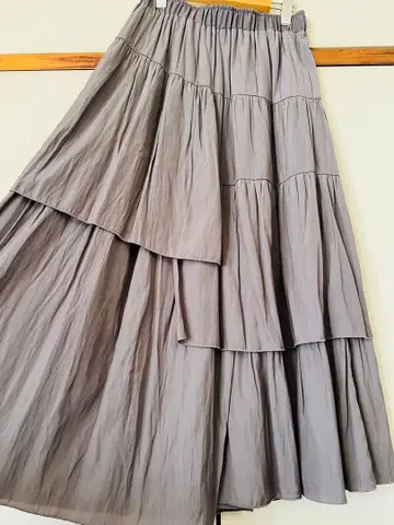 Te chicih 그레이 티어드 플레어 스커트