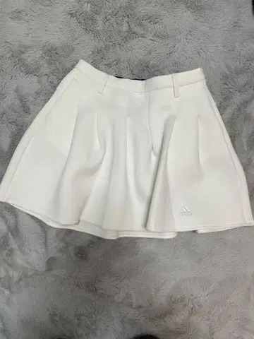 골프웨어 adidas 택 포함 새상품 화이트 플리츠 스커트