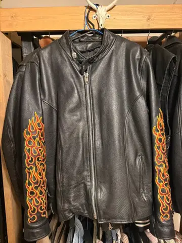 블랙 가죽 라이더 자켓 불꽃 자수
