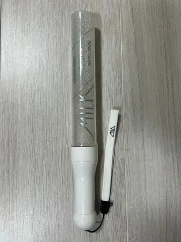 M!LK 응원봉 컬러 체인지