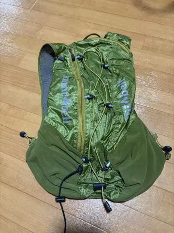 올리브 그린 mont-bell 트레일 러닝