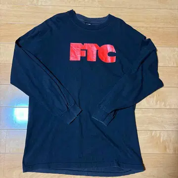 FTC 로고 긴팔 티셔츠 블랙