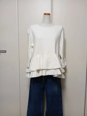 요리 더블 플레어 맨투맨 화이트