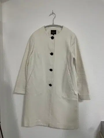 Demi-Luxe BEAMS 아이보리 코트 36