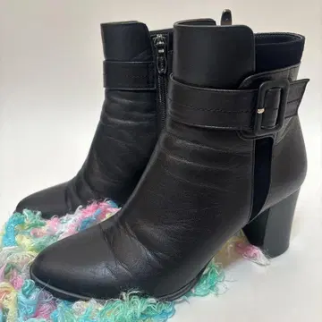 [ DIANA ] 새상품급 천연 가죽 숏부츠 블랙 청키힐 사이드 지퍼