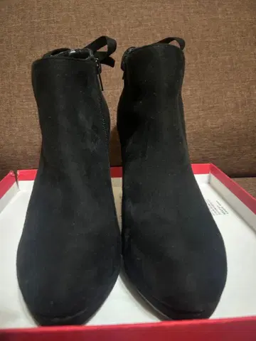 RANDA 블랙 스웨이드 비쥬 장식 부티 L