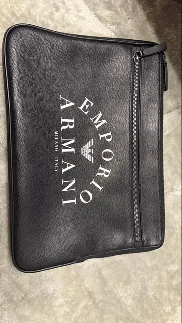 EMPORIO ARMANI 클러치백 블랙