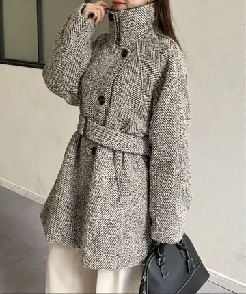제본 트위드 파이핑 미들 코트