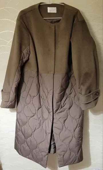 Honeys GLACIERlusso 절개 퀼팅 코트 브라운