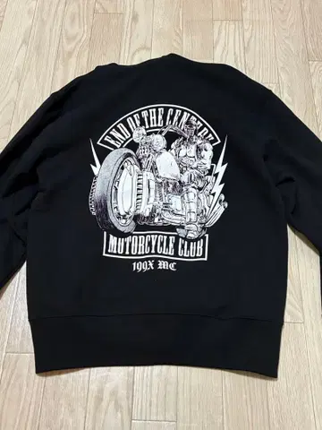 하카바노 화랑 x 북두의 권 자기 집업 후드티