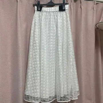 새상품 미사용 셀포드 샤샤 스커트 36