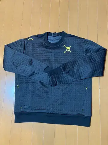 Oakley 블랙 퀼팅 트레이닝복