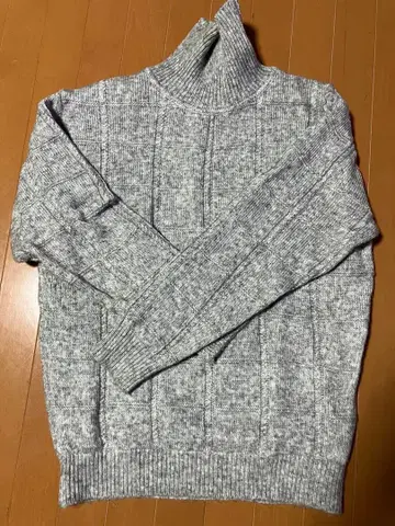 그레이 터틀넥 스웨터 L 사이즈