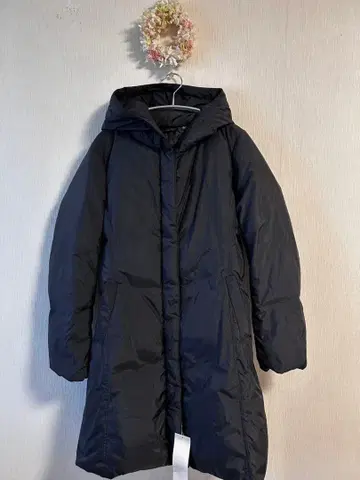 미사용 새상품 유니클로 논스티치 다운 코트 블랙 롱 다운 코트 M