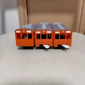 프라레일 101계, 103계 전동 프라 기차 오렌지