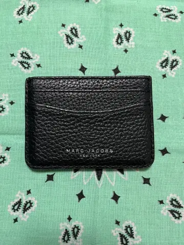 MARC JACOBS 마크제이콥스 고담 가죽 카드 케이스