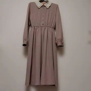 Flint 핀 자수 옷깃 달린 원피스