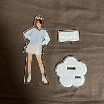 르세라핌 카페 2024 카즈하 아크릴 스탠드