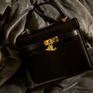 미니 켈리 블랙 가죽 핸드백 골드 금장 장식