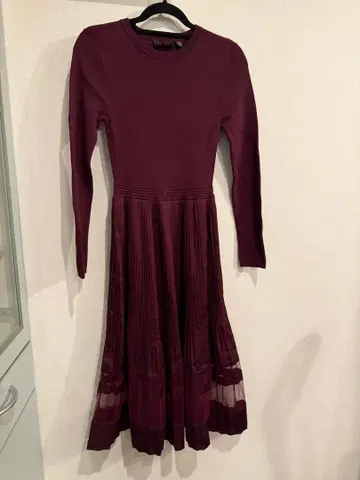 TED BAKER 버건디 긴팔 니트 원피스