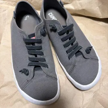 CAMPER 그레이 스니커즈 캠퍼
