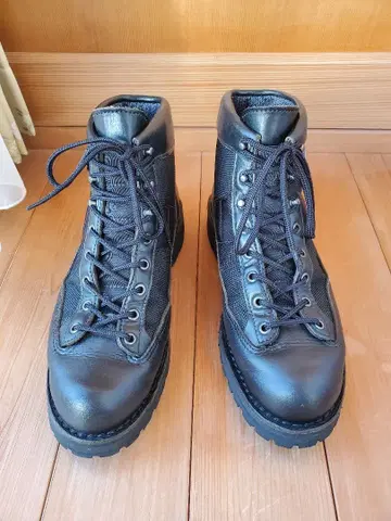 DANNER x BRIEFING x BEAMS 다너 트리플 콜라보