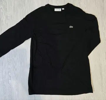 [ 새상품급 ] LACOSTE 긴팔 T셔츠 사이즈 3