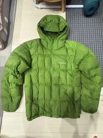 mont-bell 네쥬 다운 파카 남성용 M 사이즈