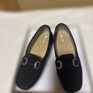 GEOX 네이비 로퍼 38 사이즈 24.5