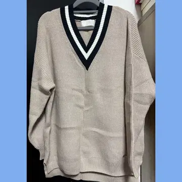 Rady V넥 니트탑 새상품급