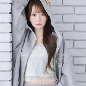 로제 뮤즈 Logo 3d embroidery hoodie