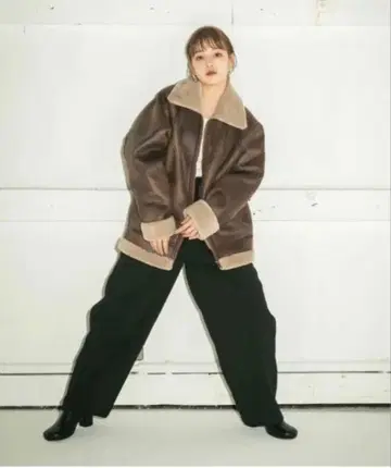 페이크 무스탕 플라이트 자켓 KBF