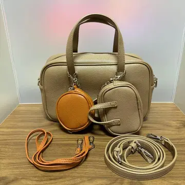 베이지 숄더백 오렌지 파우치 포함