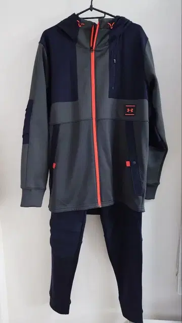 Under Armour 저리 상하의 세트