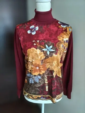 레오나르 터틀넥 니트 컨디션 최상