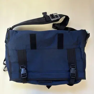MISSION WORKSHOP 메신저 백 네이비